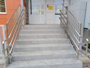 Лестничные ограждения из нержавеющей стали для детского сада ЖК «Солнечный»