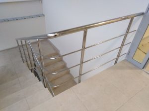 Ограждения лестничных маршей (Тула, проспект Ленина, 77)