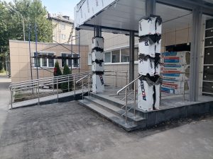 Ограждения входной группы из нержавеющей стали (г. Тула, ул. Мезенцева, 34)